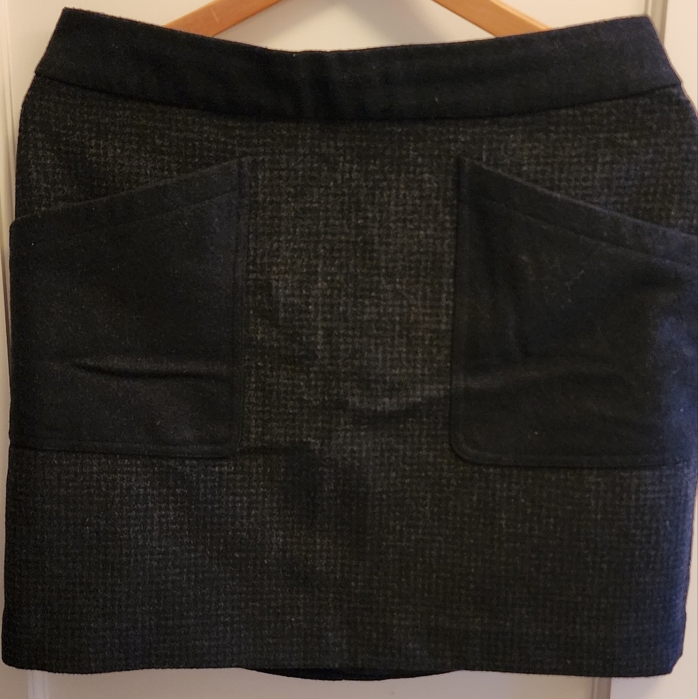 JCrew Factory Women's black/gray wool blend patch pocket mini skirt size 8